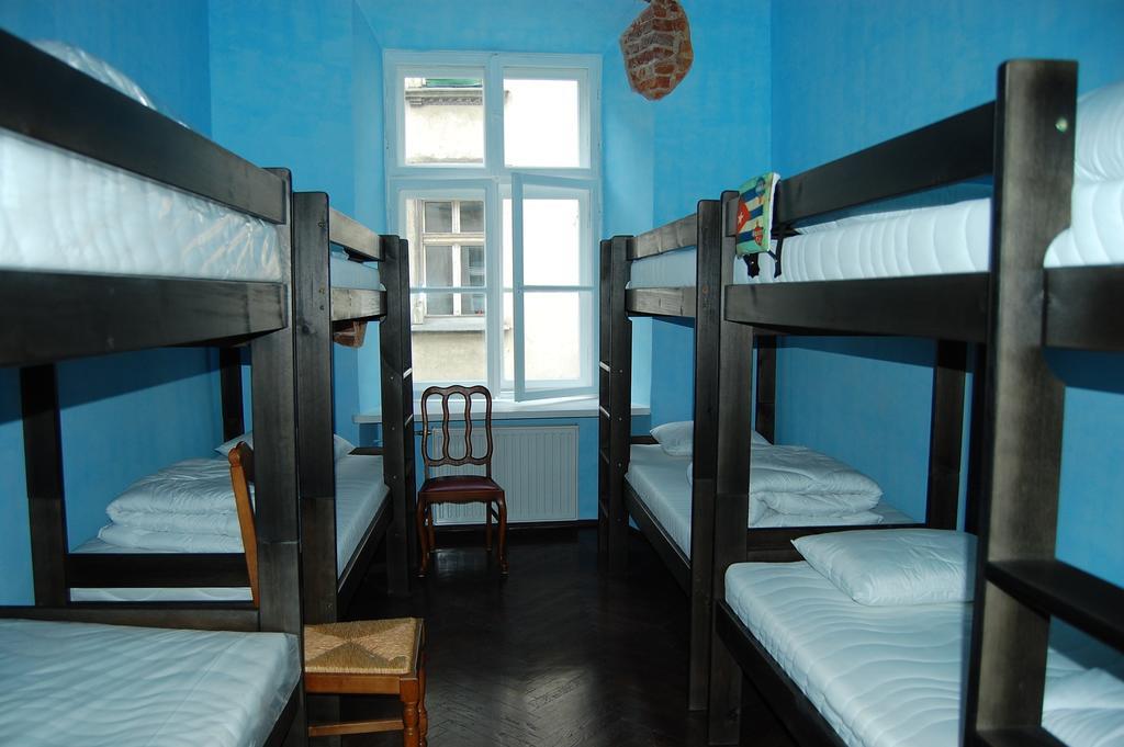 The Little Havana Party Hostel Krakow Room photo